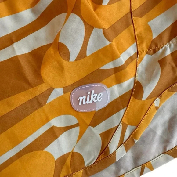 Nike Swoosh Dri-Fit Gold Yellow Running Shorts Training XS - Picture 5 of 7